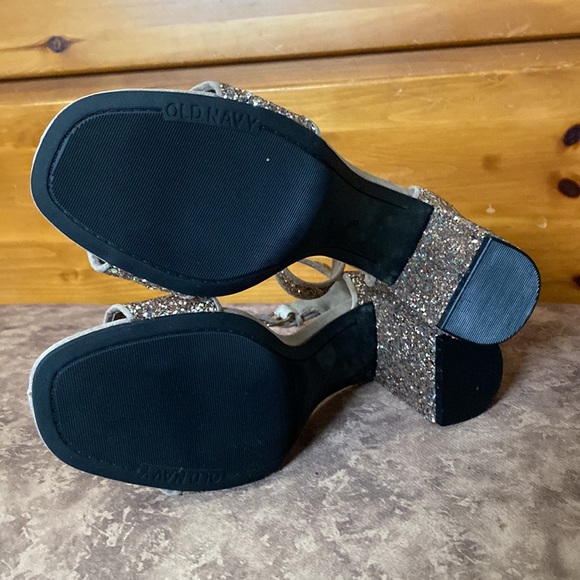 Old Navy Size 8 Sparkle Heels - Picture 4 of 4